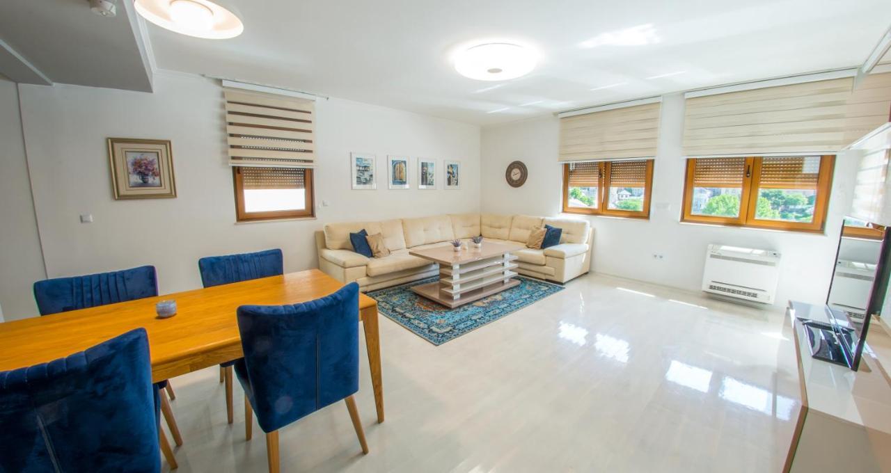 Apartment Light De Luxe - With Old Bridge View Μόσταρ Εξωτερικό φωτογραφία