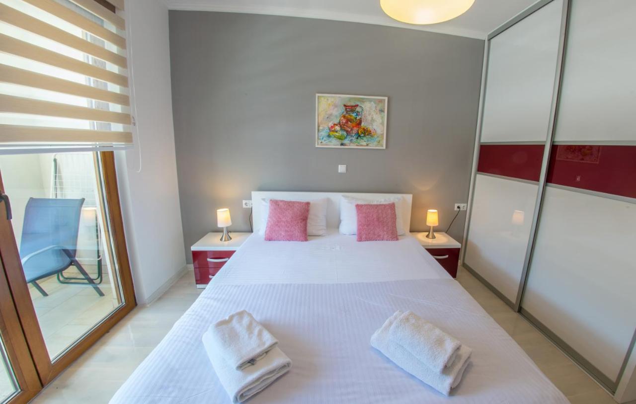 Apartment Light De Luxe - With Old Bridge View Μόσταρ Εξωτερικό φωτογραφία