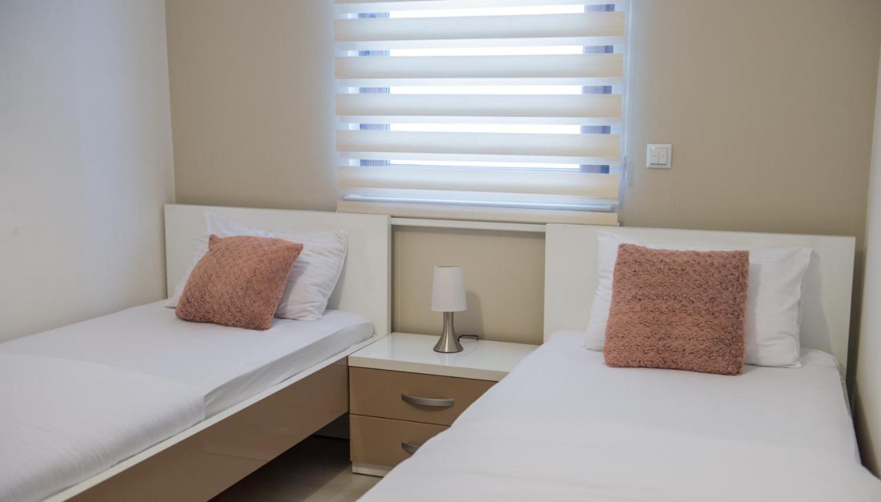 Apartment Light De Luxe - With Old Bridge View Μόσταρ Εξωτερικό φωτογραφία