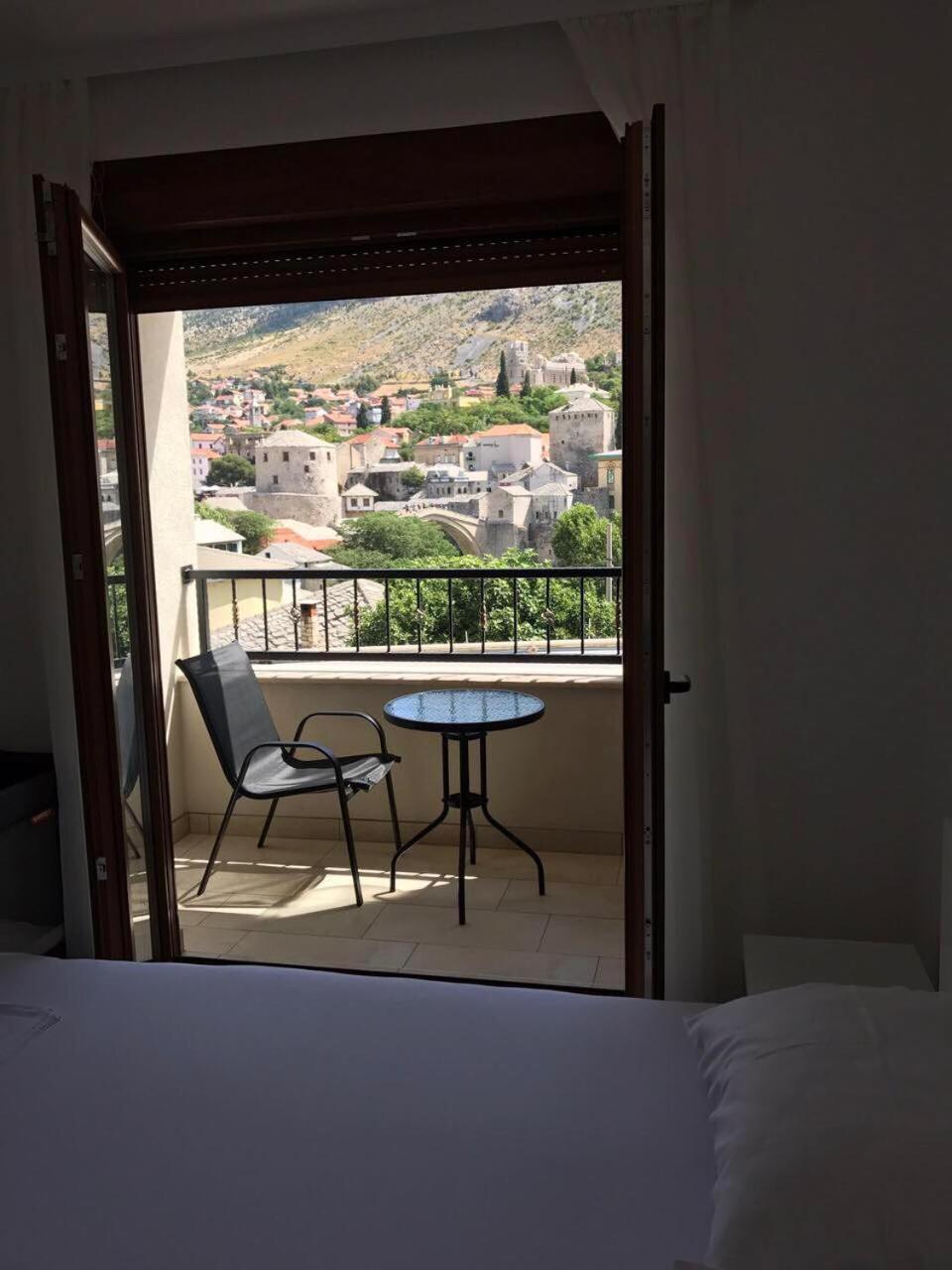 Apartment Light De Luxe - With Old Bridge View Μόσταρ Εξωτερικό φωτογραφία